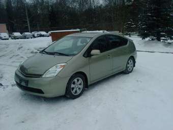 2004 Toyota Prius Photos