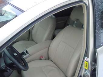 2004 Toyota Prius Images