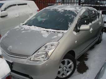 2004 Toyota Prius Wallpapers