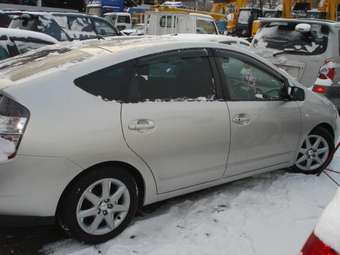 2004 Toyota Prius Images