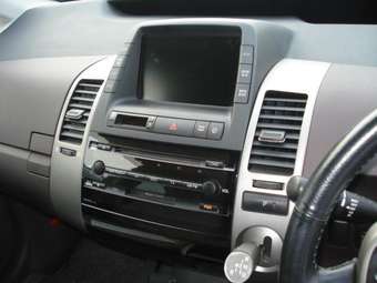 2004 Toyota Prius Pictures