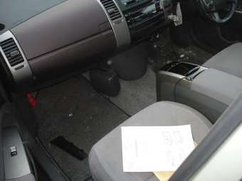 2004 Toyota Prius Pictures