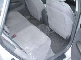 2004 Toyota Prius Pictures