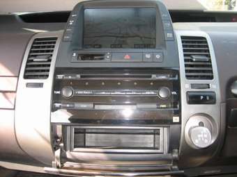 2004 Toyota Prius Pictures