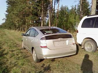 2004 Toyota Prius Photos