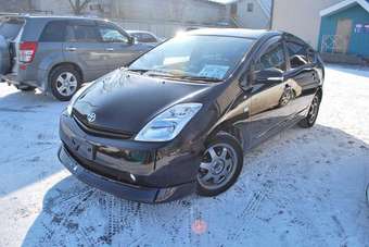 2004 Toyota Prius Pictures