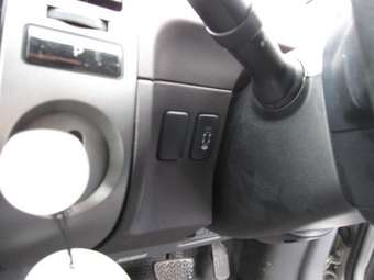 2004 Toyota Prius Pictures