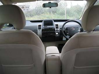 2004 Toyota Prius Photos