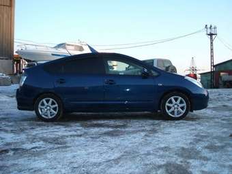 2004 Toyota Prius Pictures