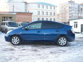2004 Toyota Prius Pictures