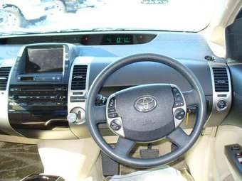 2004 Toyota Prius Pictures
