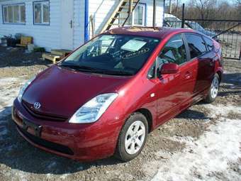 2004 Toyota Prius Photos