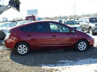 2004 Toyota Prius Pictures