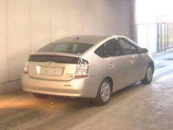 2004 Toyota Prius Pictures