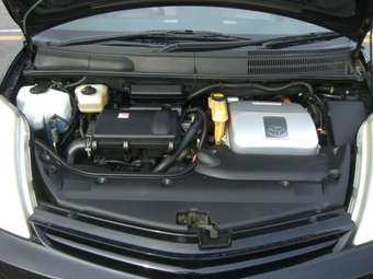 2004 Toyota Prius Pictures