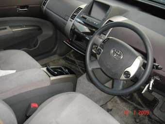 2004 Toyota Prius Photos