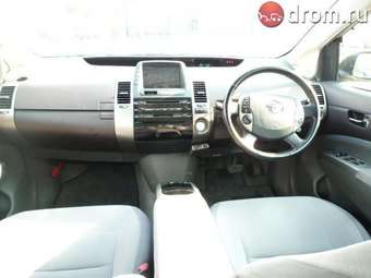 2004 Toyota Prius Photos