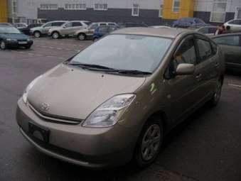 2004 Toyota Prius Pictures