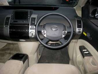 2004 Toyota Prius Pictures
