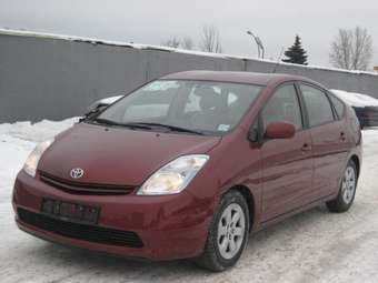 2004 Toyota Prius Photos