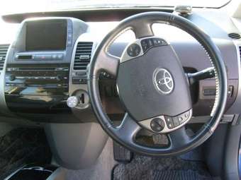 2004 Toyota Prius Pictures