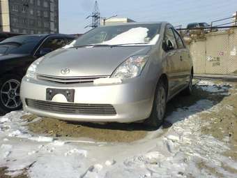 2004 Toyota Prius Pics