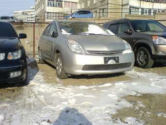 2004 Toyota Prius Pictures