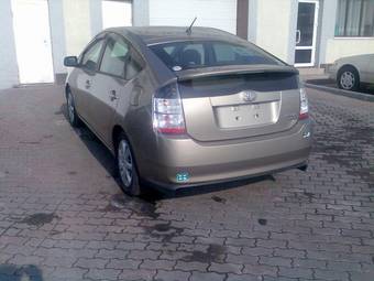 2004 Toyota Prius Pictures