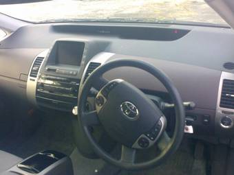 2004 Toyota Prius Photos