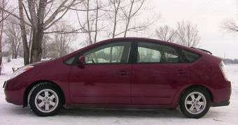 2004 Toyota Prius Photos