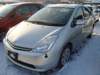 2004 Toyota Prius Images