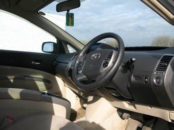 2004 Toyota Prius Pictures