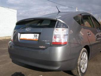 2004 Toyota Prius Pictures