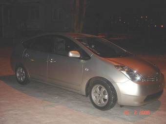 2004 Toyota Prius Pictures