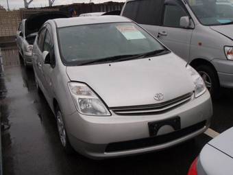 2004 Toyota Prius Pics