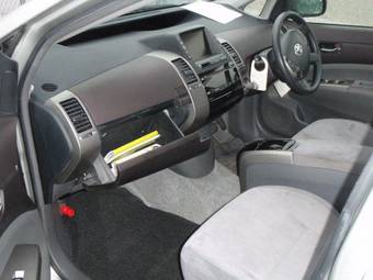 2004 Toyota Prius Photos