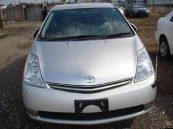 2004 Toyota Prius Photos