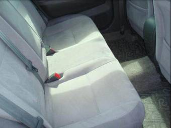 2004 Toyota Prius Images