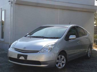 2004 Toyota Prius Wallpapers