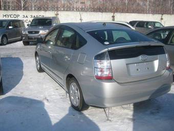 2004 Toyota Prius Wallpapers
