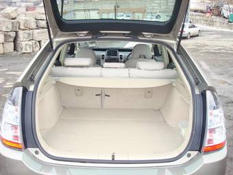 2004 Toyota Prius Pictures
