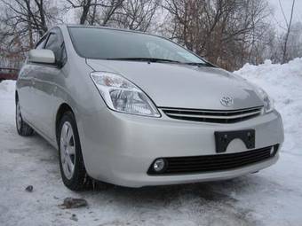 2004 Toyota Prius Photos