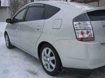 2004 Toyota Prius Wallpapers