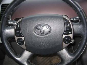 2004 Toyota Prius Pictures