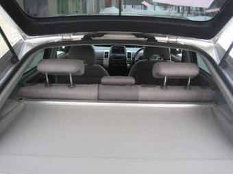 2004 Toyota Prius Pics