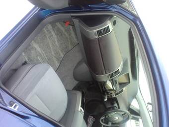2004 Toyota Prius Pictures
