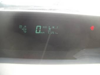 2004 Toyota Prius Photos