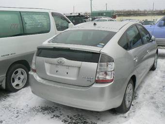 2004 Toyota Prius Pictures
