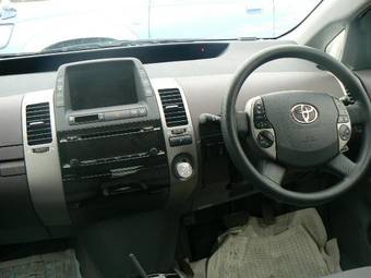2004 Toyota Prius Pictures