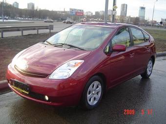 2004 Toyota Prius Photos